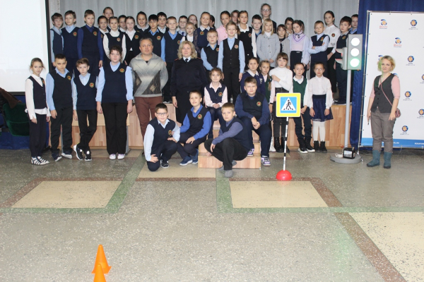 В гостях у удомельских гимназистов побывала «Лаборатория безопасности».