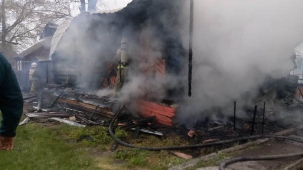 22 мая 2020 года в деревне Колпинец сгорел  дом.