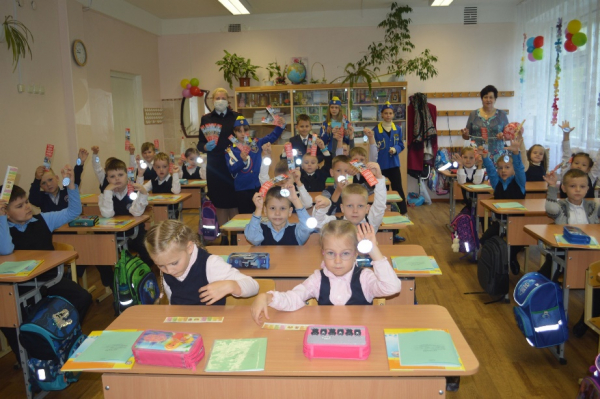 В Удомельской школе прошла акция «Засветись!» со «Школой Росатома».