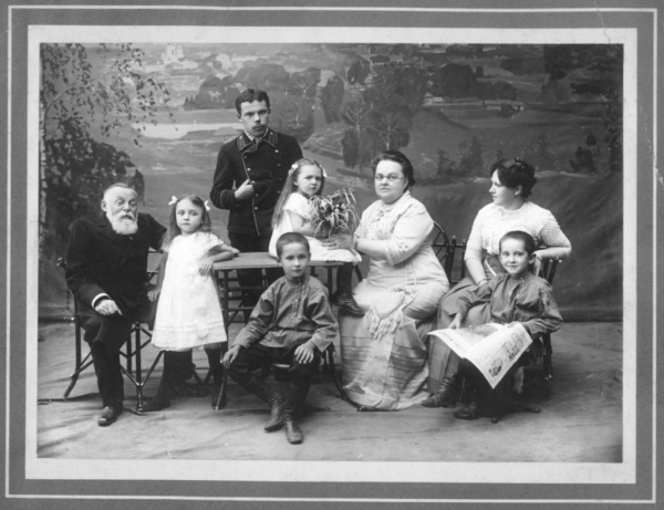 В государственных архивах Тверской области создается фотоколлекция «Тверская семья»
