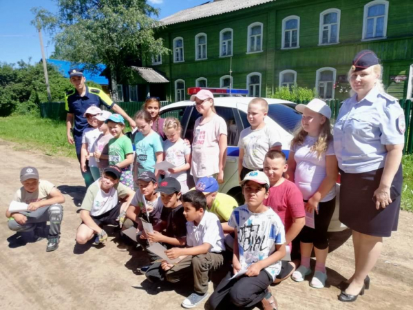 В лагере отдыхаем, ПДД повторяем.