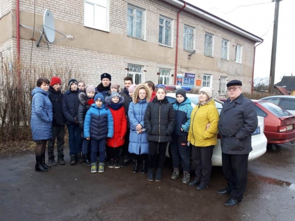 Воспитанники Удомельского детского дома побывали на экскурсии в ГИБДД.