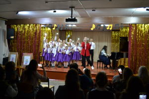 Традиционный праздник посвящения первоклассников в юные музыканты и художники в Удомле