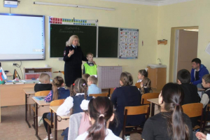 Удомельские школьники закрепили основы дорожной безопасности перед осенними каникулами