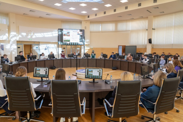 200 школьников из десяти городов России стали участниками профориентационного проекта Калининской АЭС «АТОМ stream of gloss»