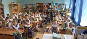 Первоклашек второй школы города Удомля посвятили в пешеходы