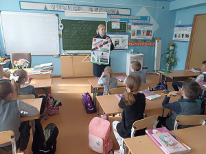 Сотрудники Госавтоинспекции города Удомля продолжают работу по профилактике детского дорожно-транспортного травматизма