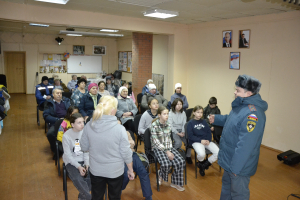 17 февраля в Мишневском Доме культуры провели объектовую тренировку по действиям работников и участников мероприятия при обнаружении предмета, похожего на взрывчатое устройство