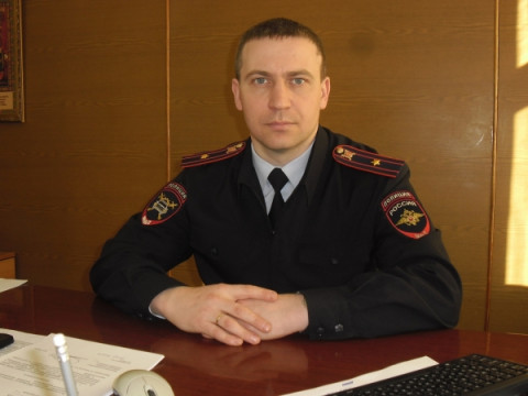 В преддверии новогодних каникул к школьникам  Удомельского городского округа и их родителям обратился начальник ОГИБДД МО МВД России «Удомельский» Петр Петрович Пчелинцев