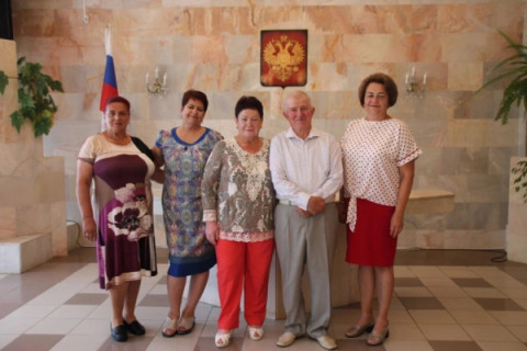 Двум крепким удомельским семьям вручили медали &laquo;За любовь и верность&raquo;