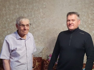 Глава Удомельского городского округа лично поздравил участника Великой Отечественной войны 1941-1945 годов Смирнова Николая Александровича с наступающим Новым годом