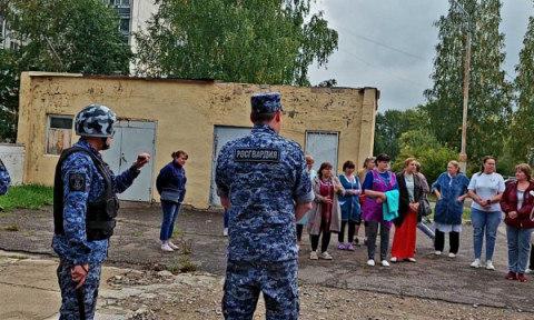 В Удомле впервые прошли единые учения по отработке действий при ЧС в образовательных учреждениях