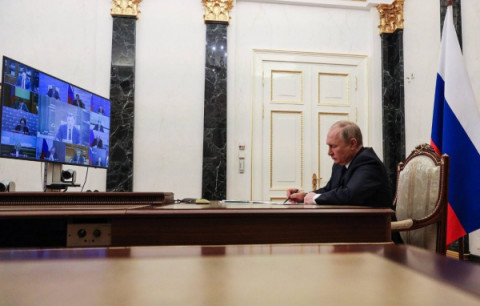 Россия не закрывается, Россия адаптируется. Путин обсудил санкции с правительством