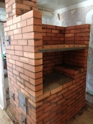 Благодаря доброму проекту &laquo;Росэнергоатома&raquo; в доме многодетной семьи сложена новая кирпичная печь.