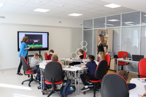 3 и 4 мая в Центре цифрового образования детей &laquo;IT-куб&raquo; проходил хакатон для школьников &laquo;Цифровой спектр&raquo;, посвящённый Дню Победы