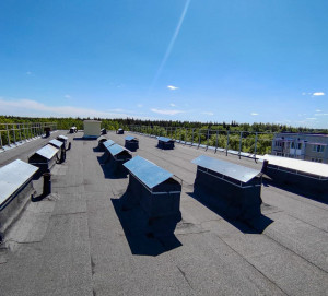 Завершен капитальный ремонт крыш многоквартирных домов на ул. Космонавтов, д. 5А и на ул. Энергетиков, д. 11В