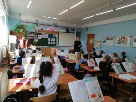 Профилактические беседы о правилах дорожного движения в удомельской гимназии №3.