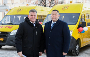 Сиговской СОШ подарили новый школьный автобус!