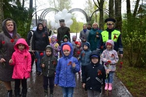 В Удомле  прошла патриотическая акция &laquo;Славе - не меркнуть! Традициям - жить!&raquo;.