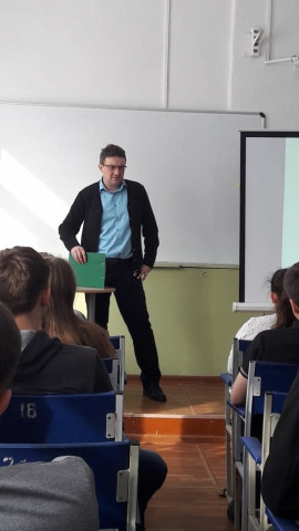 21 марта в Молодёжном центре «Звёздный» прошла федеральная акция «Парламентский урок», в которой приняло участие около 120 молодых людей.
